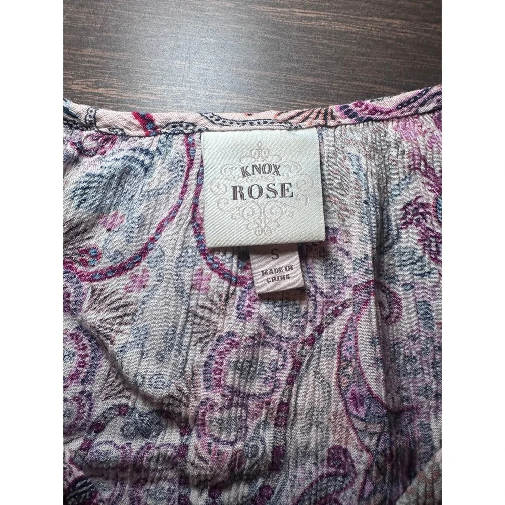 Knox Rose vibrant paisley